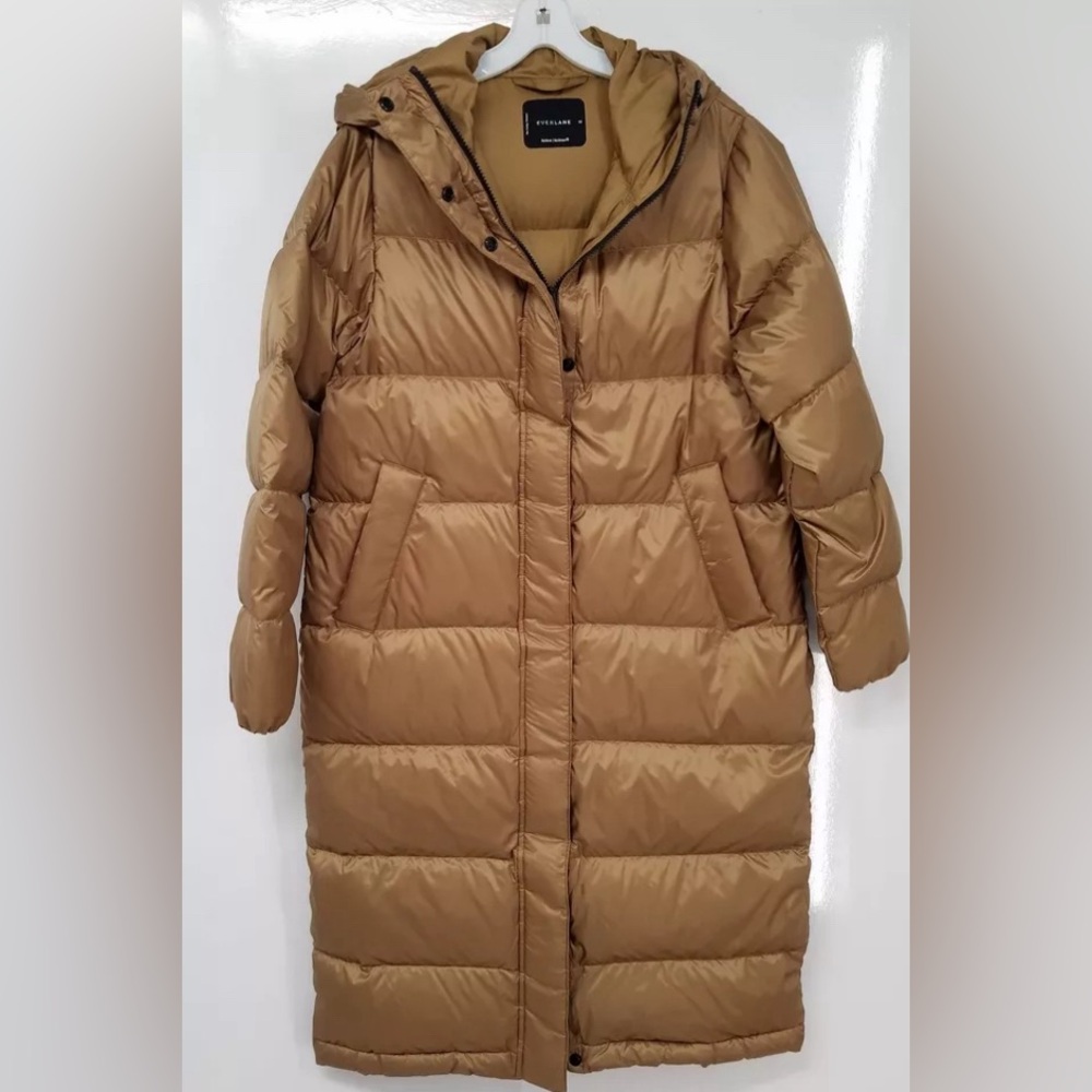 Everlane Women’s The Renew long puffer beige size XS
